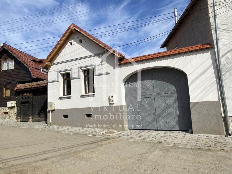 Casa de vanzare in Sibiu, cu 4 camere, curte generoasa - 2