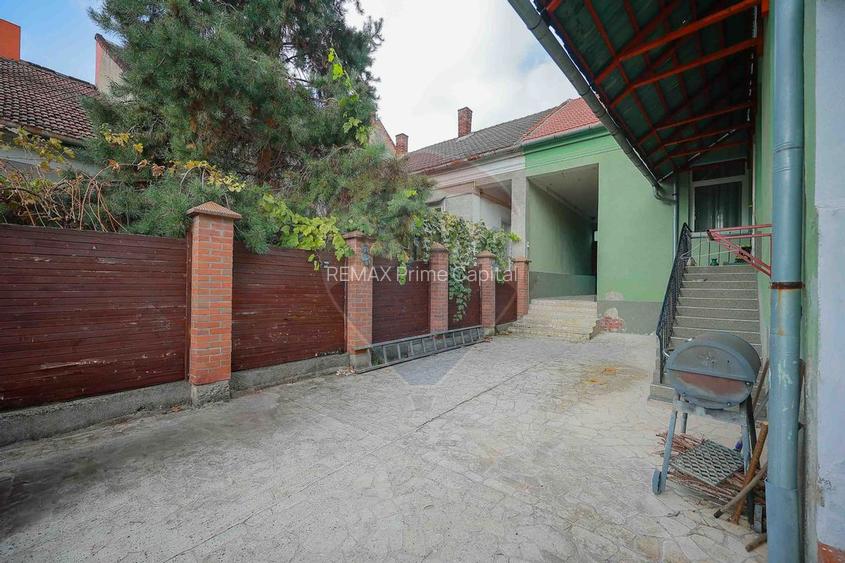 Casă / Vilă cu 4 camere de vânzare Ultracentral Str. Louis Pasteur - 32