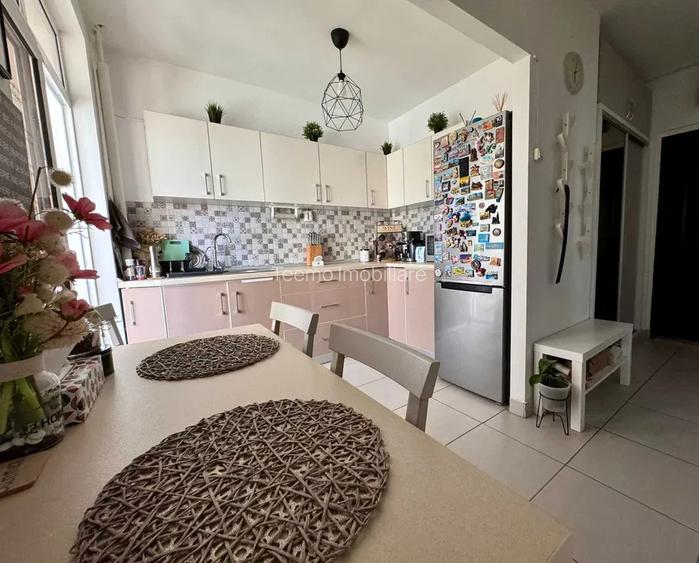 Apartament 2 camere, semidecomandat, 54 mp, metrou, ac, 1 Mai - 6