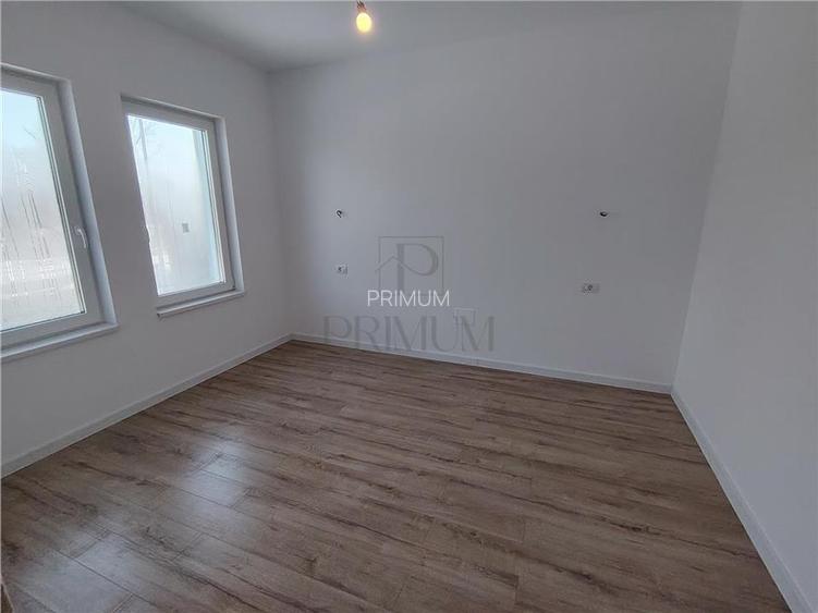 Duplex separat prin camera tehnica - finisaje de top - teren 330 mp. - 8