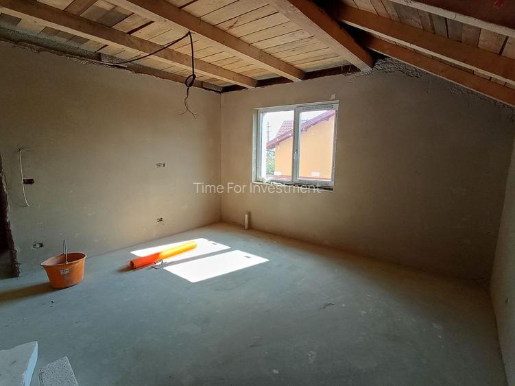 Sanandrei Duplex cu 4 Camere, Drum Asfaltat, Toate Utilitatiile - 9