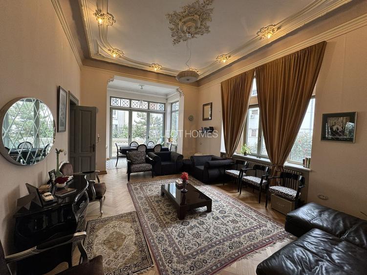 Vila istorica de vanzare in zona *Unirii* | 21 camere | curte, garaj - 8