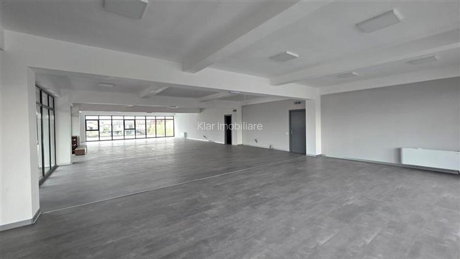 Spatiu servicii acces public 250mp, Aurel Vlaicu, zona str. Rodnei - 4