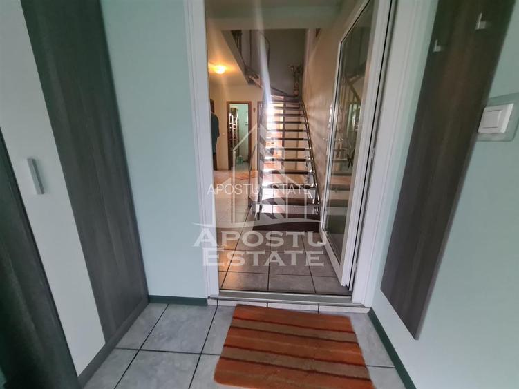 Casa, 4 camere,  3 locuri de parcare, zona Sagului - 11