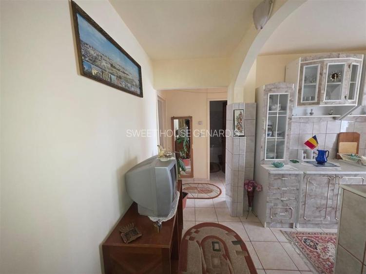 Apartament cu trei camere zona Combinat - 8