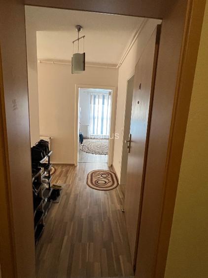 Vând apartament 2 camere Avangarden Tractorul, parcare proprie  - 2