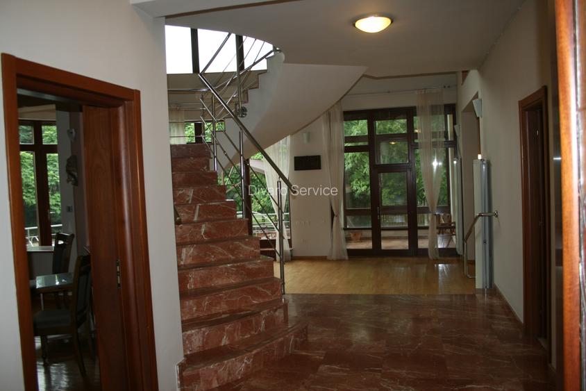 Inchiriere vila superba D+P+1+M gradina garaj piscina teren 2500mp Pipera padure - 9