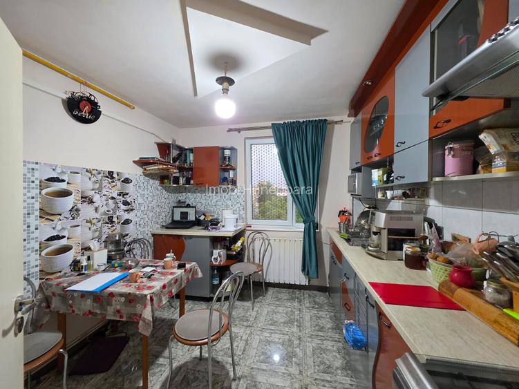Apartament 3 camere decomandat, Deva - Str. Progresului 65 mp Etaj 4 - 3