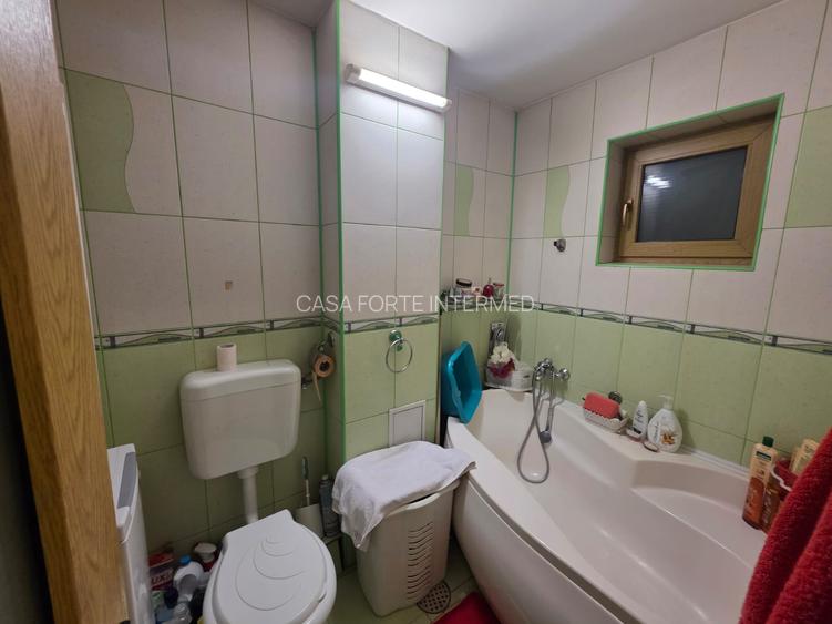 Apartament 3 camere decomandat Piata Brotacei - 137000 euro - 9