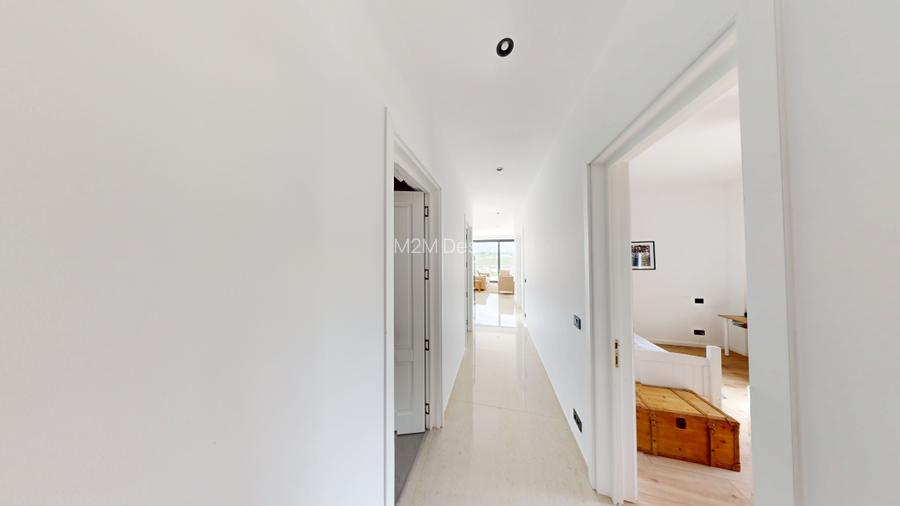 Spre vânzare o proprietate deosebită, casa 314 mp, zonă Hudum - 13