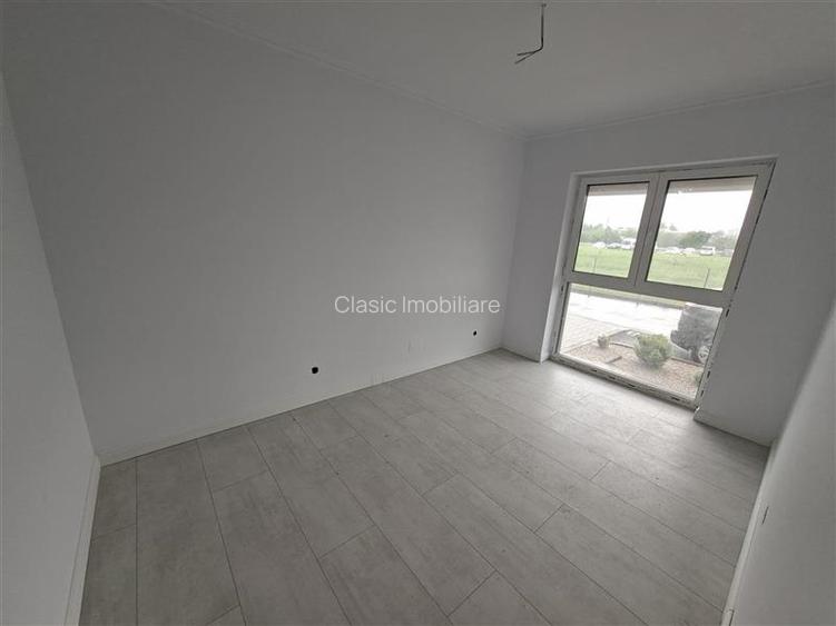 Vanzare apartament 4 camere de LUX bloc nou zona VIVO Floresti - 3