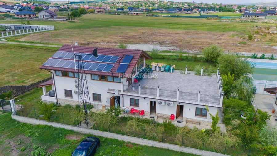 Complex cu Piscină/Cazare de Vânzare, 10.777mp Teren - DN24, Vaslui - 3