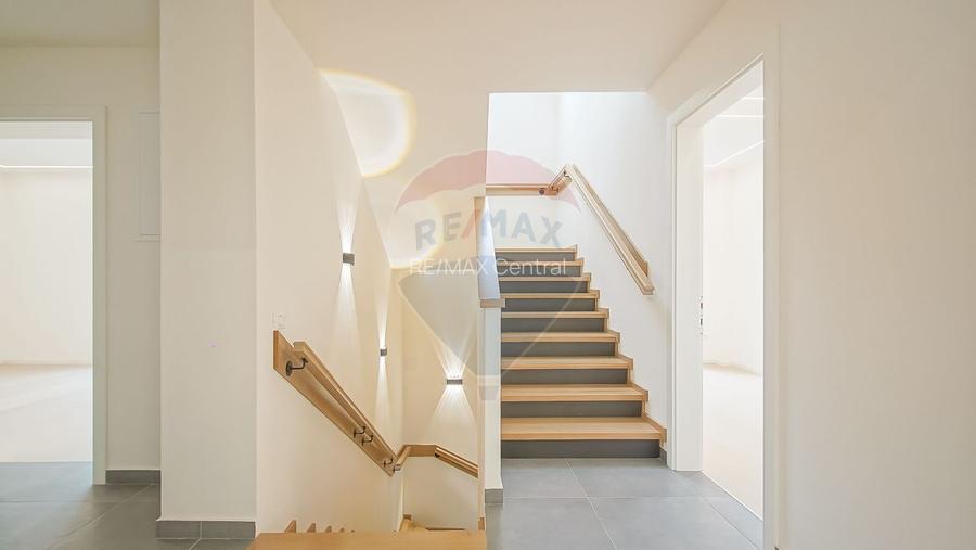 Armonie între tradiție și modernitate – Vilă contemporană în Brasov - 13