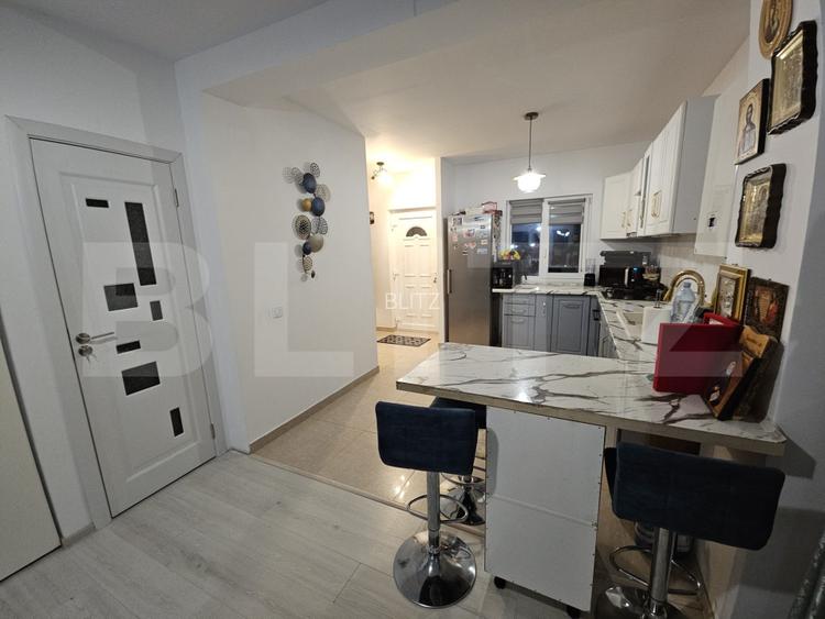 Casa de lux tip duplex cu 3 camere in zona Rediu - 8