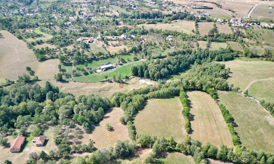 Teren intravilan, priveliste deosebita - 11