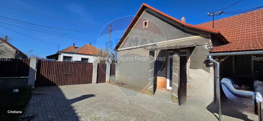 Casă cu anexă, livadă și panouri fotovoltaice - 12