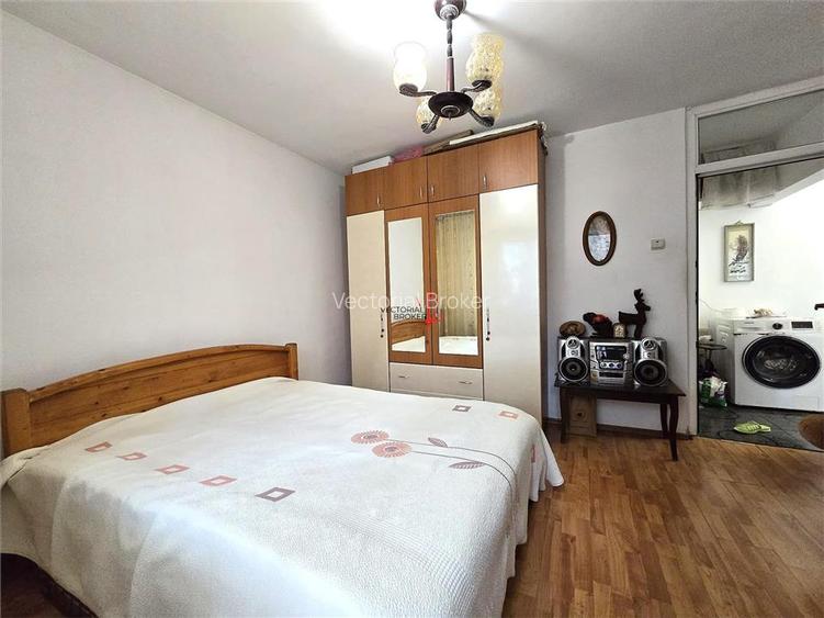 Et.1, hol  H , bloc reabilitat  Doamna Ghica Pancota - 14