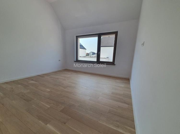 Monarch Soleil  - parchet , usi interioare, tamplarie din lemn natural - 12