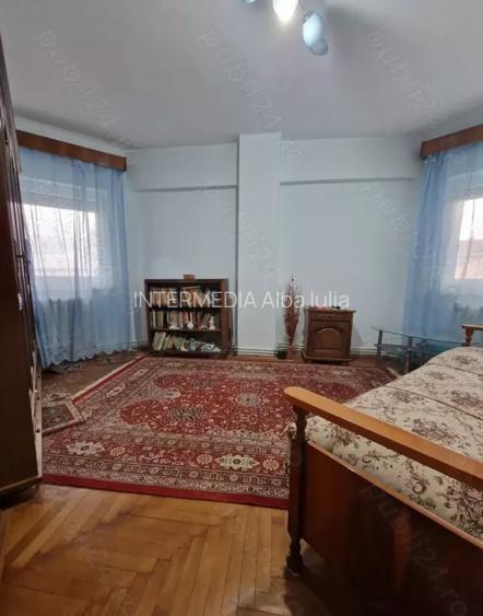 DE VANZARE I APARTAMENT 3 CAMERE I DECOMANDAT I ETAJ 1 I CENTRU I 73 MP I - 3