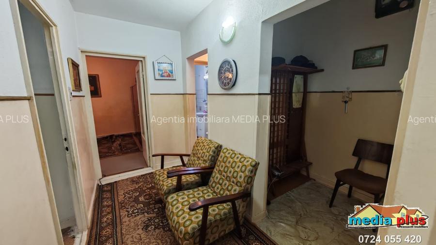 Apartament cu 2 camere  decomandat, etaj 1 Str.Siderurgiștilor - 7