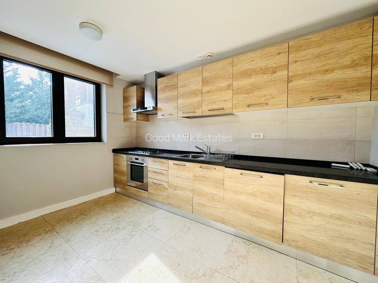 Oxford Gardens - vila VANZARE|| 3 dormitoare - 5