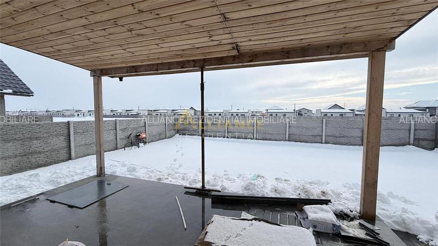 Casa Individuala - 3 camere - 2 bai - 371 mp teren - 15