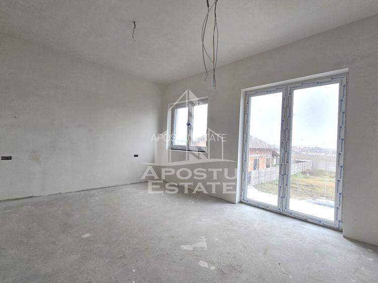 Jumatate de duplex de vanzare, Parter + Etaj, 5 camere si 2 bai, Sag - 16