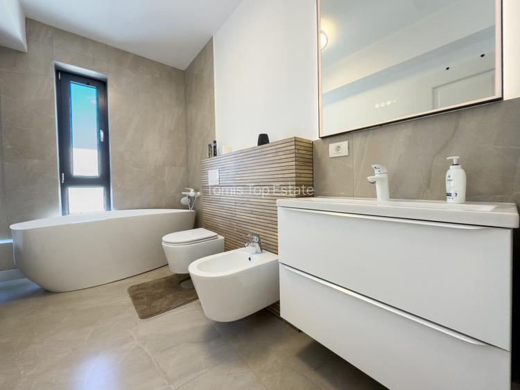 Vila P+1 in Valu lui Traian, pe partea dreapta - finisata complet - 16
