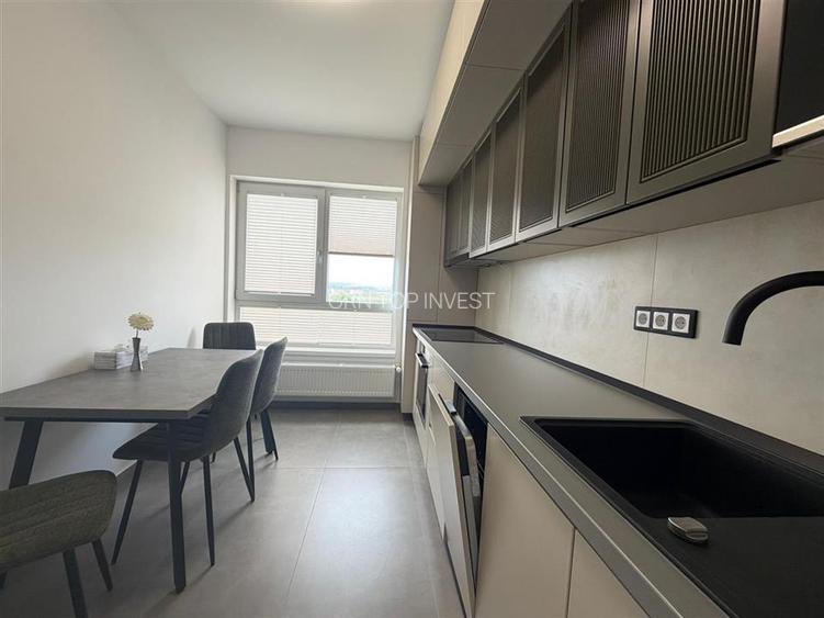 Apartament 3 camere 2 bai balcon parcare zona Calea Surii Mici - 4