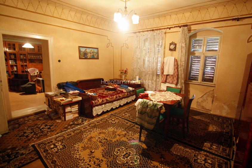 Casa tip conac, doua corpuri, cu 2.471 mp de gradina si doua fronturi - 8