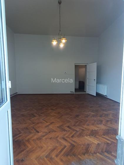 Proprietar inchiriez spatiu pentru birou in Timisoara, Piata Unirii - 7