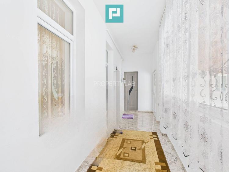 Două case, curte mare, lângă Castelul Corvinilor - 27