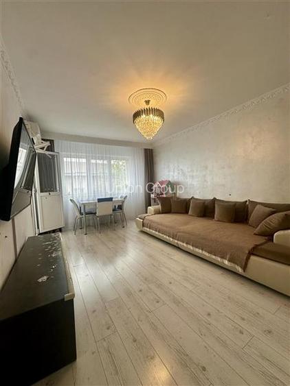 Apartamente 3 Camere Decomandat, Etaj 2, Zona KM 4-5 - 7