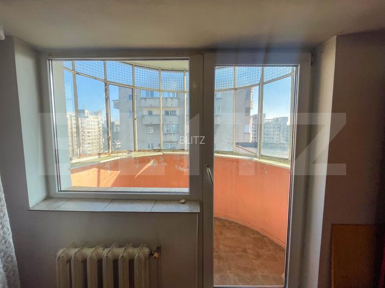 Apartament de 3 camere decomandat, 75 mp, 2 băi, 2 balcoane, etaj intermediar. - 11