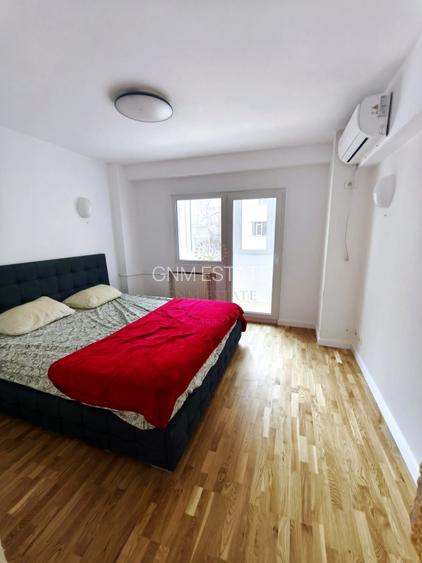 4 Camere + Boxa An Constructie 1983 Zona Universitate - P-ta. Romana - 4