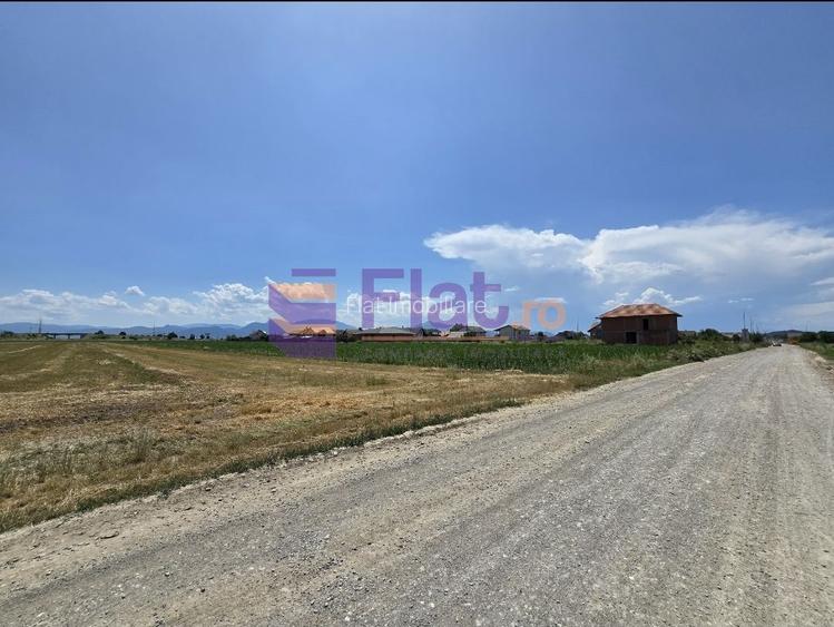 Teren intravilan de vânzare în Hărman, Brașov cu utilitati - 2