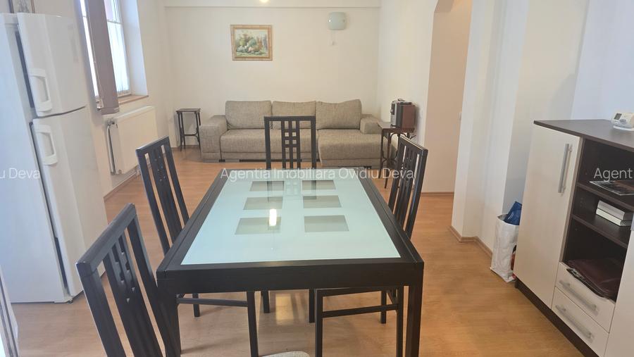 Vand apartament 2 camere, zona ultracentrala (Ulpia), etaj 5, mobilat - 4