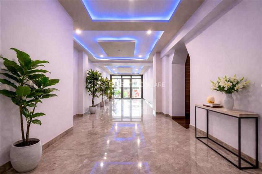 Cu orizont catre munti, decomandat si accesorizat cu parcare, Isaran, Coresi, Tr - 11