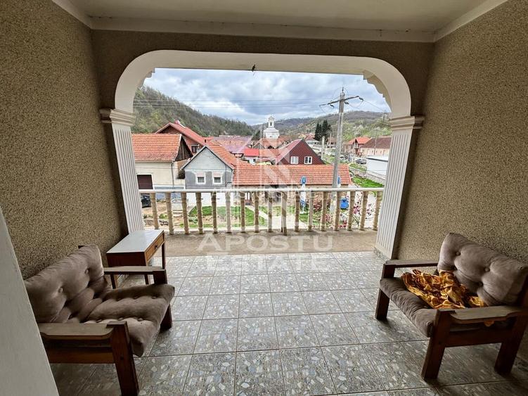 Vila unica, 520 utili, in inima judetului Caras-Severin - 6