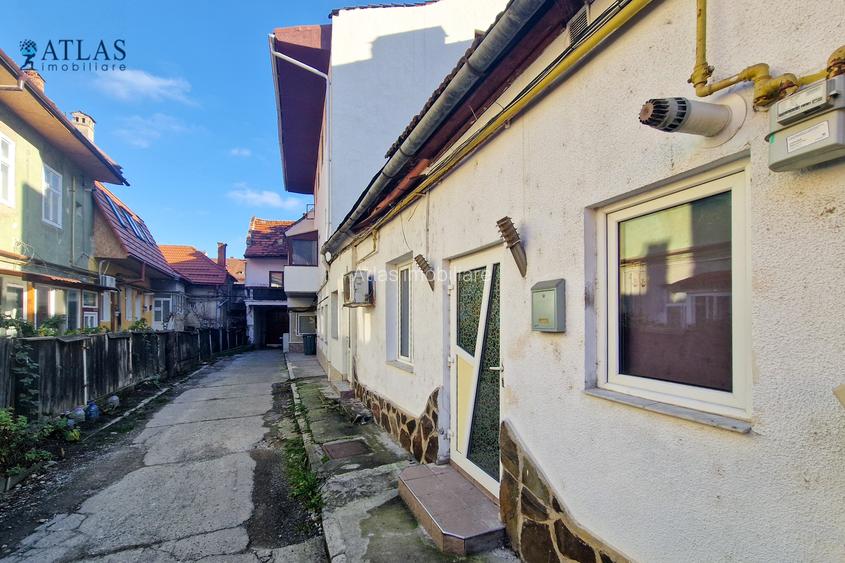 Parter 40 mp., casa in Centrul Istoric langa Parc Titulescu, pod, beci - 2