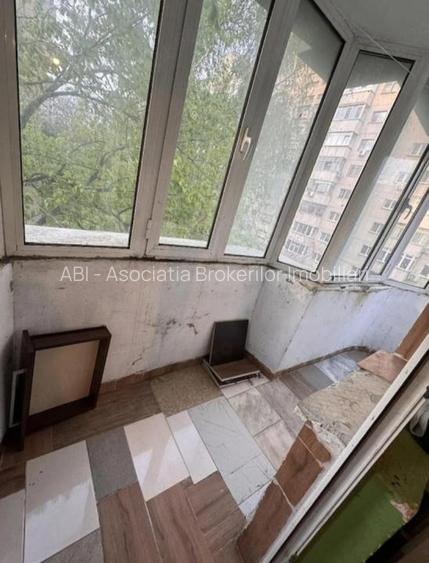 Bld Brancoveanu metrou si parc,3 camere,77mp, bloc 1987/165.000euro - 10