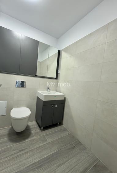 Apartament cu 2 camere de inchiriat in zona Tractorul la et 8/10,loc de parcare - 9