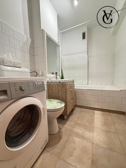 Garsoniera cu bucatarie separata - Zona Centrala - Bd. Unirii - 5