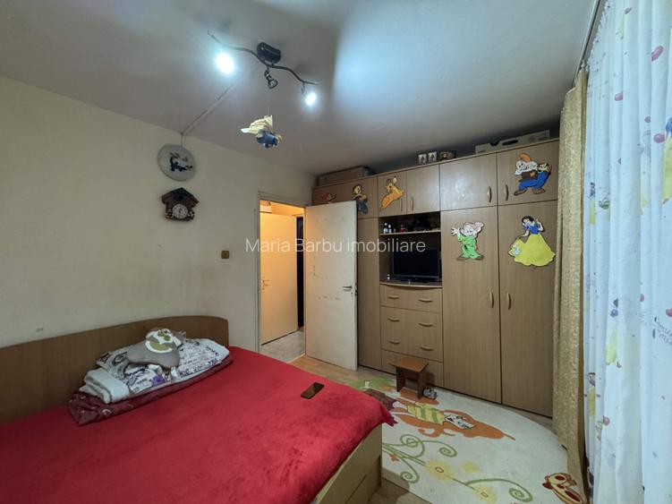 2 cam, etaj 1, 51 mp, fara imbunatatiri, Aleea Rozelor - 11