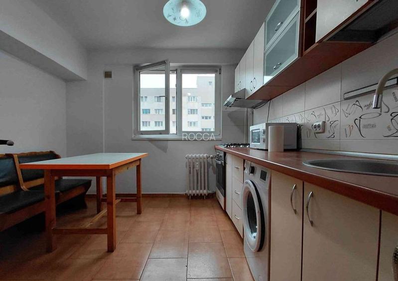Apartament de 3 camere decomandat, 2 min metrou 1 Decembrie, etaj 7/10 - 5