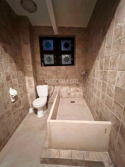 De vânzare apartament 3 camere zona semicentrală - 9