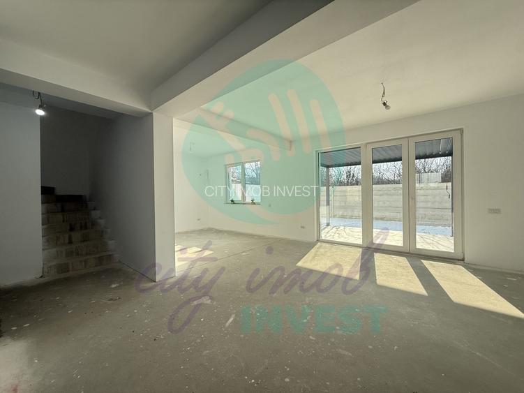 Casa eficient compartimentata la 3 minute de autostrada Bucuresti - Ploiesti - 6