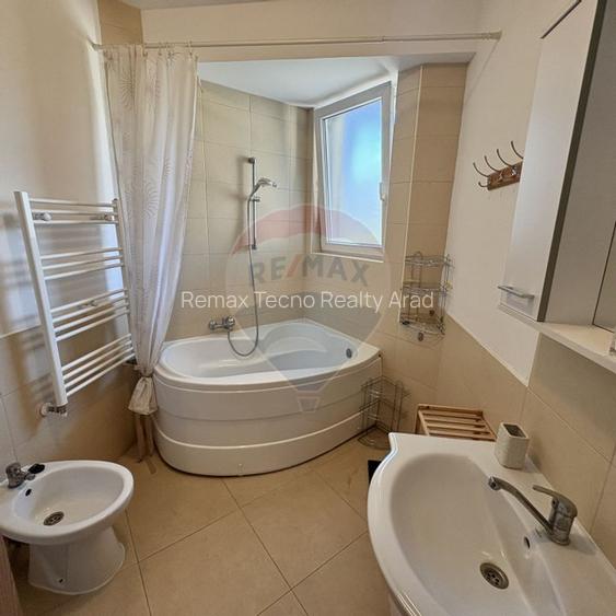 Apartament cu 3 camere de inchiriat - 10