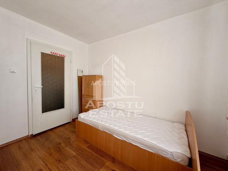 Apartament cu 3 camere, centrala proprie, zona Complex Studentesc - 7