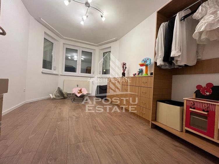 Casa individuala cu 6 camere, 3 bai, garaj, teren 500 mp si 2 fronturi - 11